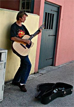 Street musician performing on St. George Street in St. Augustine. Photo taken by Bill Frazzetto
